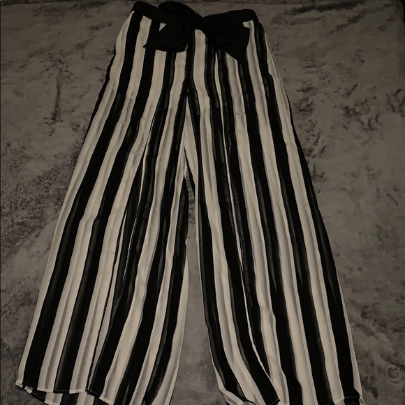Pants - Knot your average sheer black and white pants.
